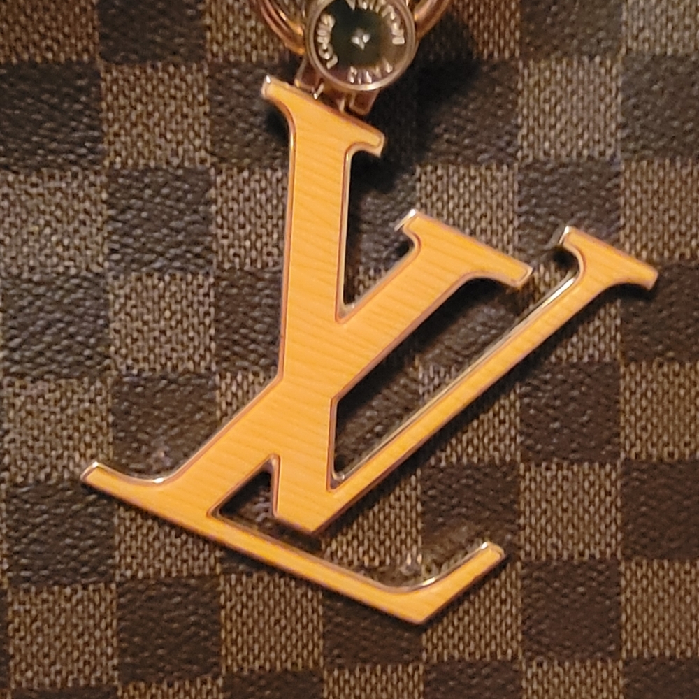 Louis Vuitton Riverside - Picture 7 of 11